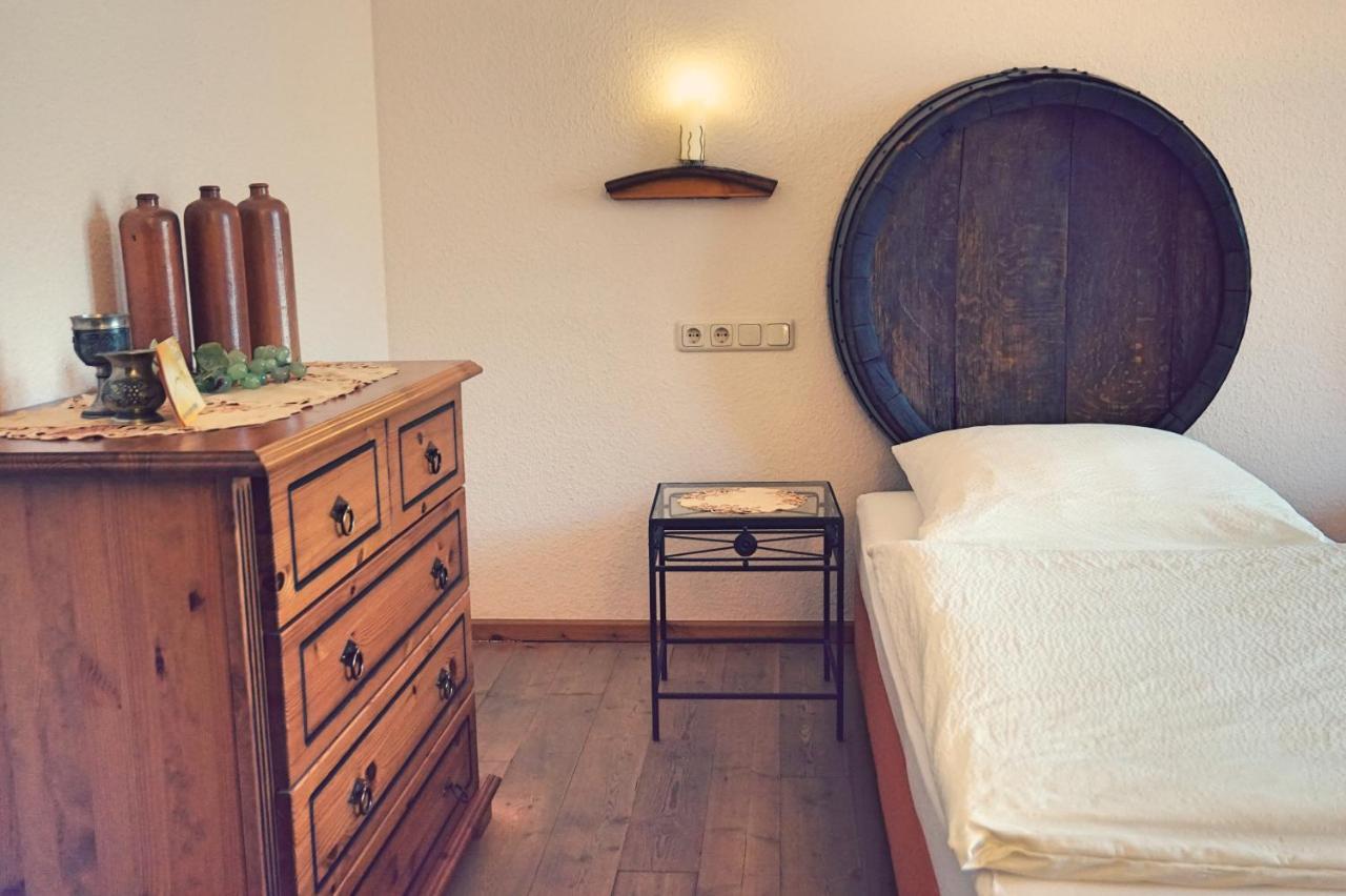 Gaestehaus Zum Goldberg Dorsheim Exteriör bild